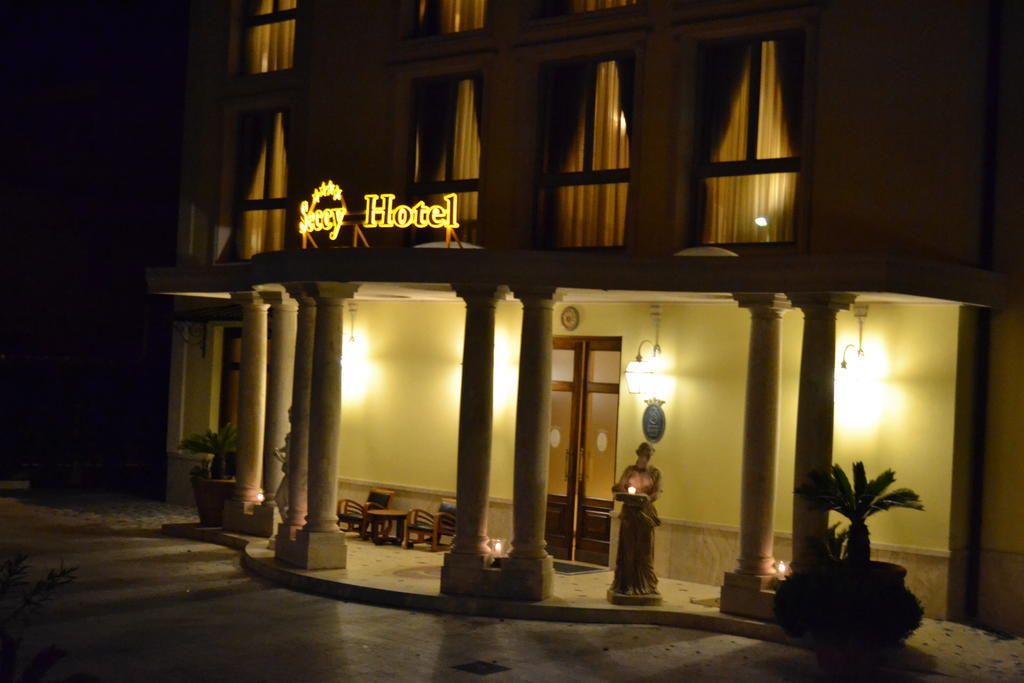 Seccy Hotel Boutique Art & Museum Fiumicino Kültér fotó